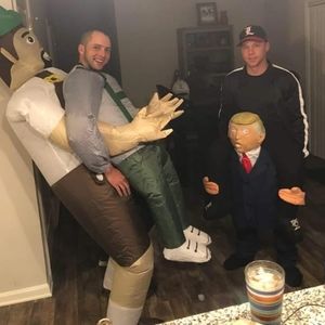 Meet your Posher, Brett